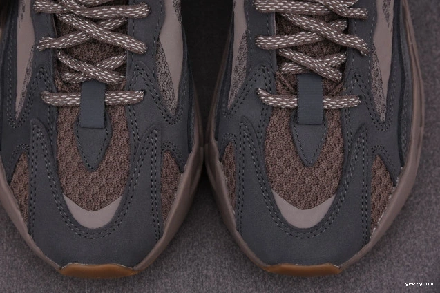 V2 ADIDAS Boost GZ0724 'Mauve' Yeezy 700 1101